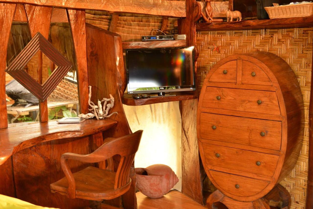 La Maison D'Artiste Du Bord De Mer Pa'ea Esterno foto